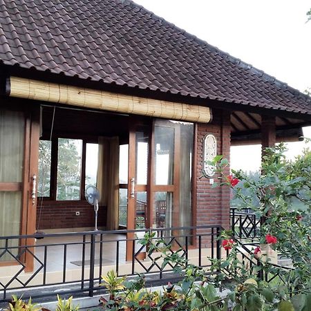 Embang Homestay Сидемен Екстериор снимка