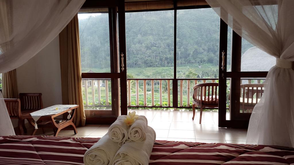 Embang Homestay Сидемен Екстериор снимка