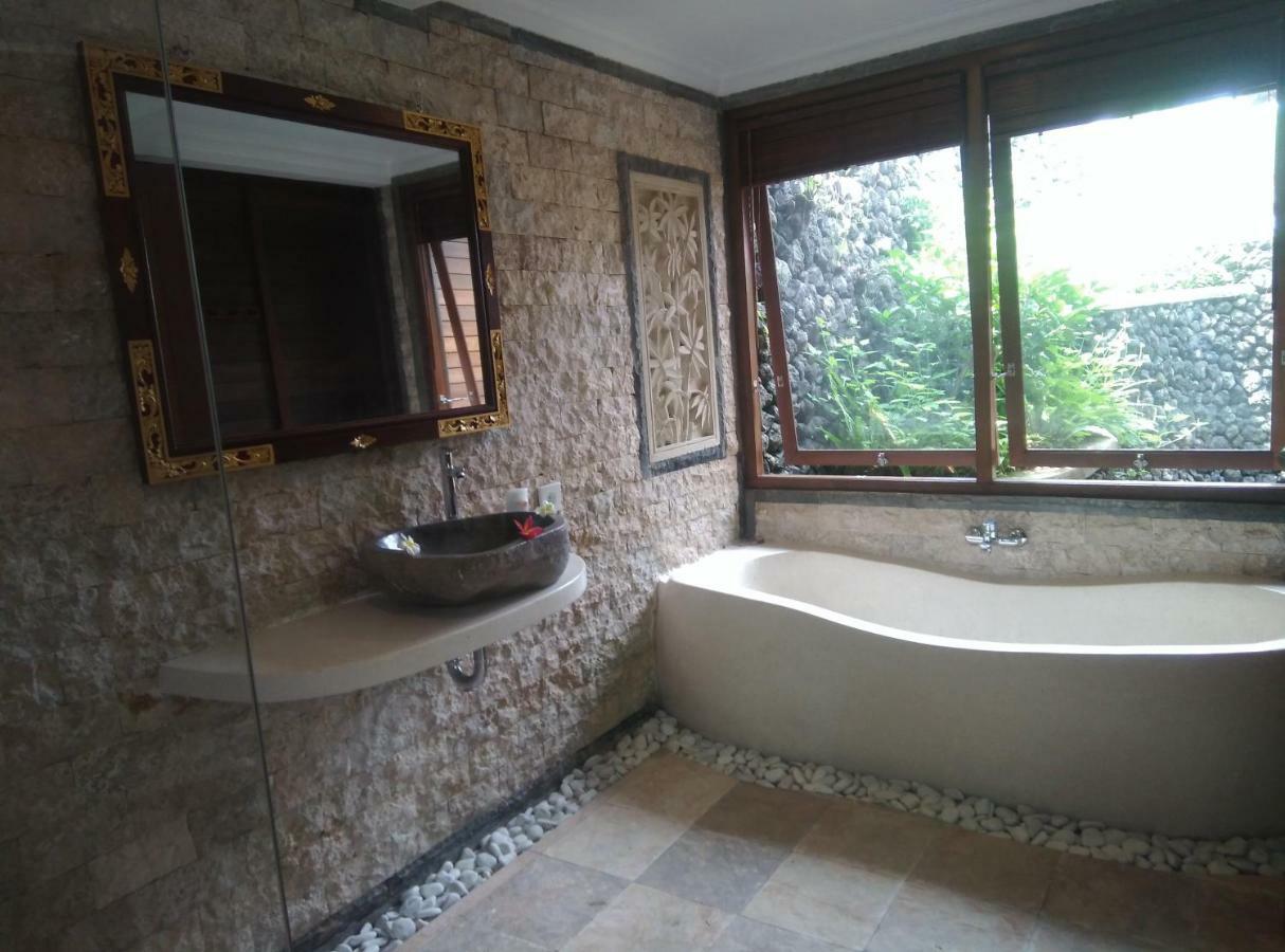 Embang Homestay Сидемен Екстериор снимка
